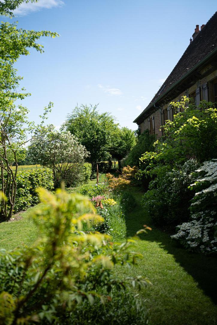 Bed and Breakfast Les Jardins Des Soussilanges Céron Exterior foto
